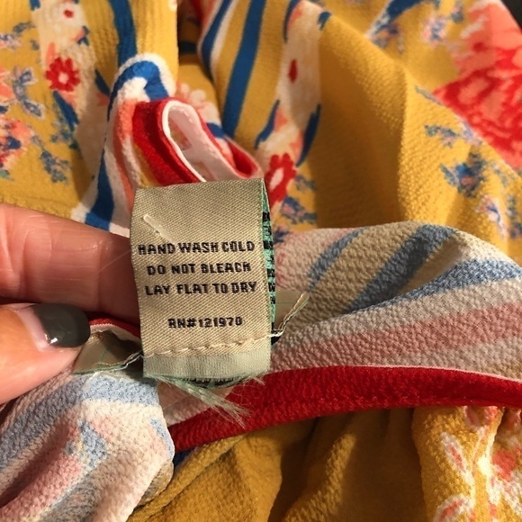 🆕Flying Tomato Yellow Floral Jumpsuit Size XS - Picture 9 of 10